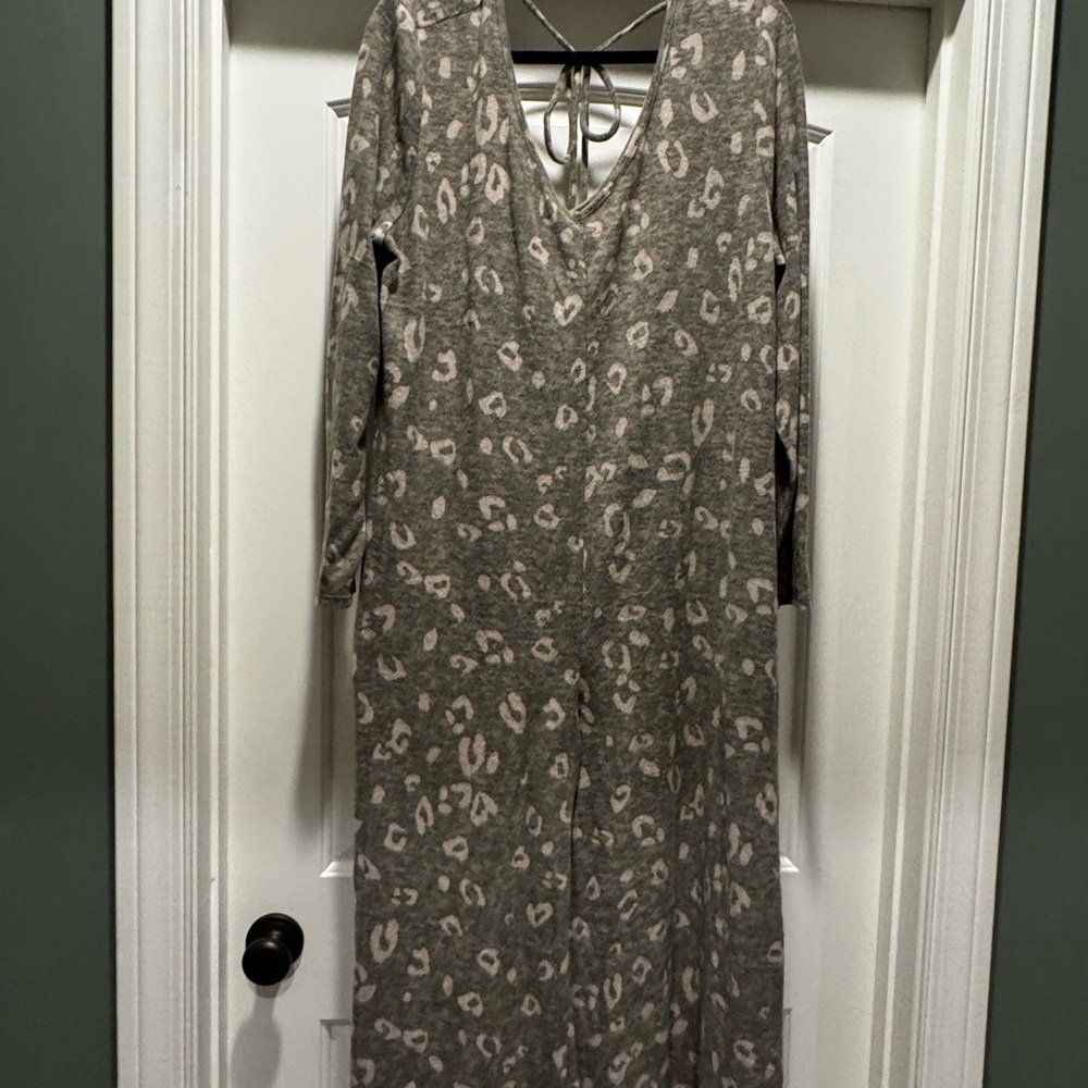 ODDY Gray and Cream Patterned Jumpsuit